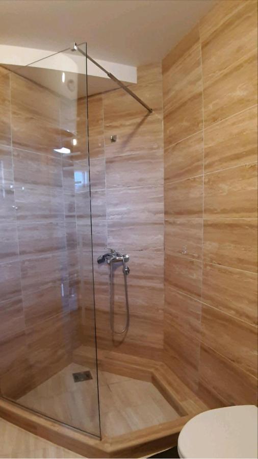 & Tomanovic Guest house