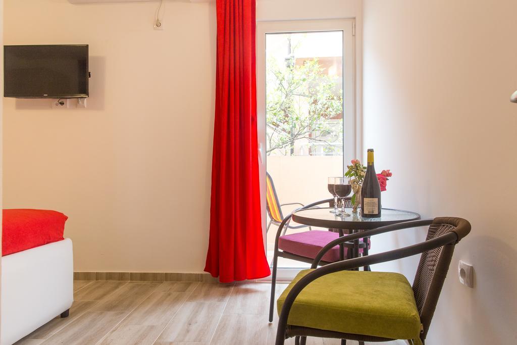 & Tomanovic Guest house