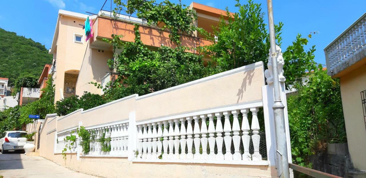 Guest house & Tomanovic